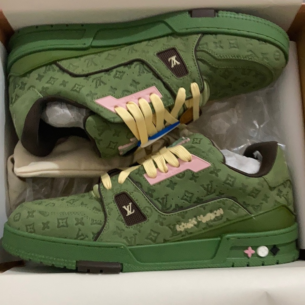 Louis Vuitton Trainer Sneakers Green Men’s